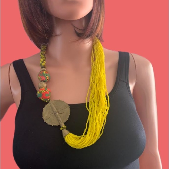 NECKLACE - Picture 2 of 3